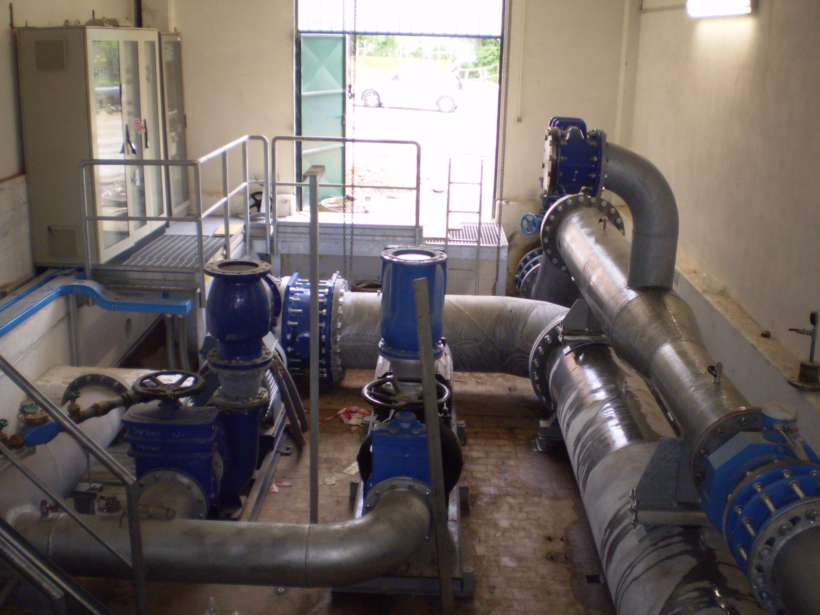 Steel framed buildings with supplies installation and related services